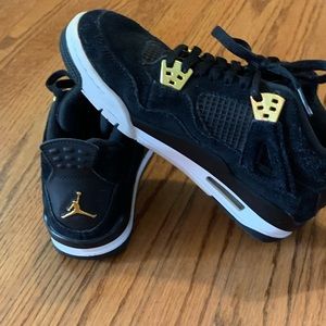 Retro Jordon 4 Royalty